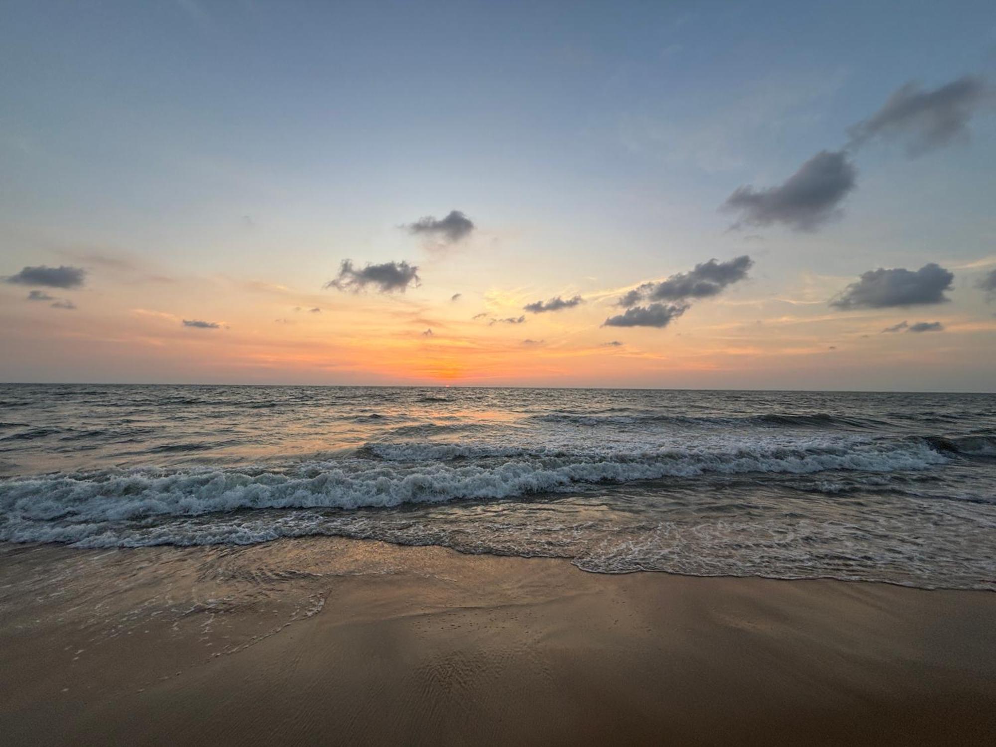 Village Inn Resort Negombo Buitenkant foto