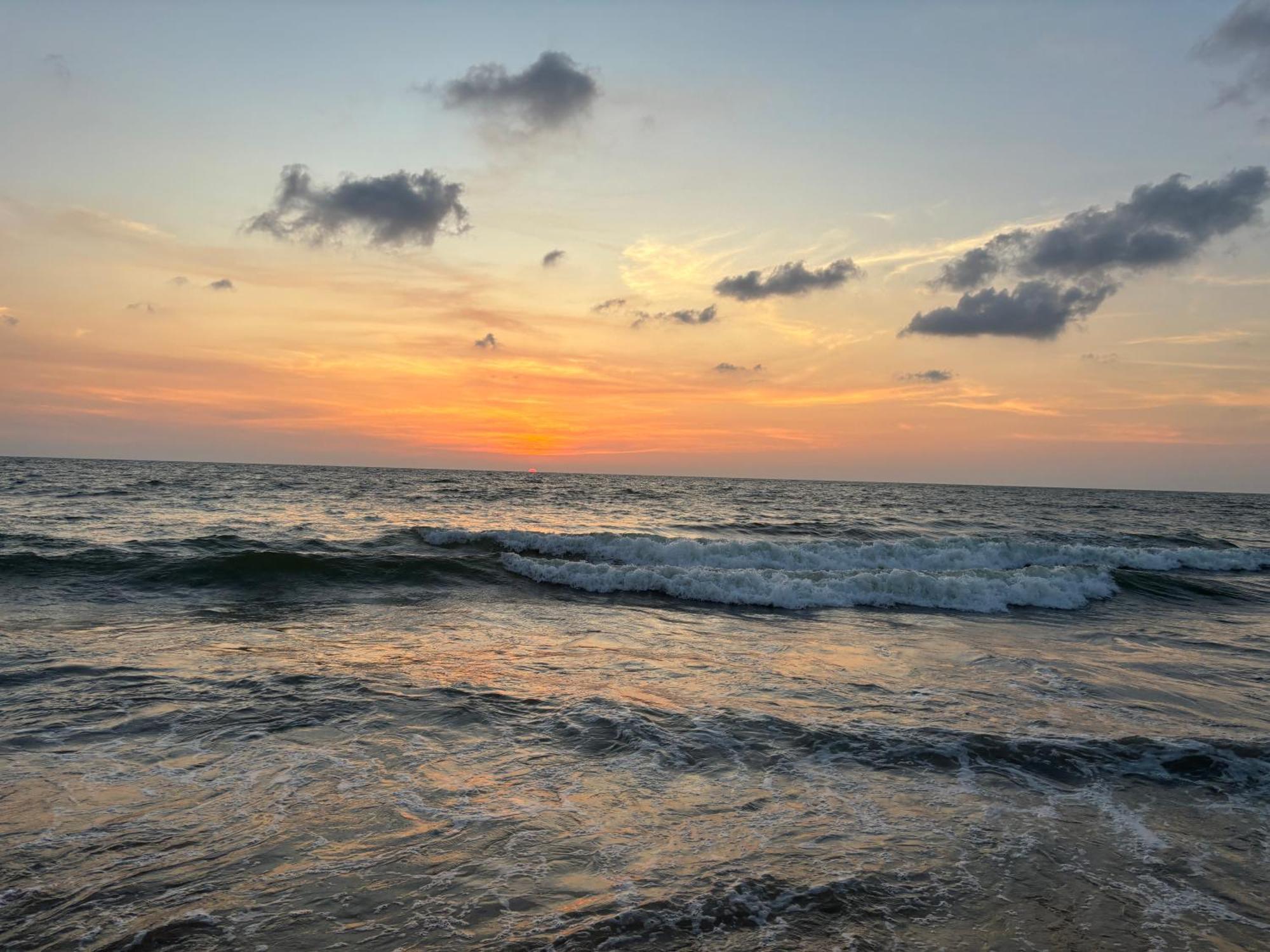 Village Inn Resort Negombo Buitenkant foto